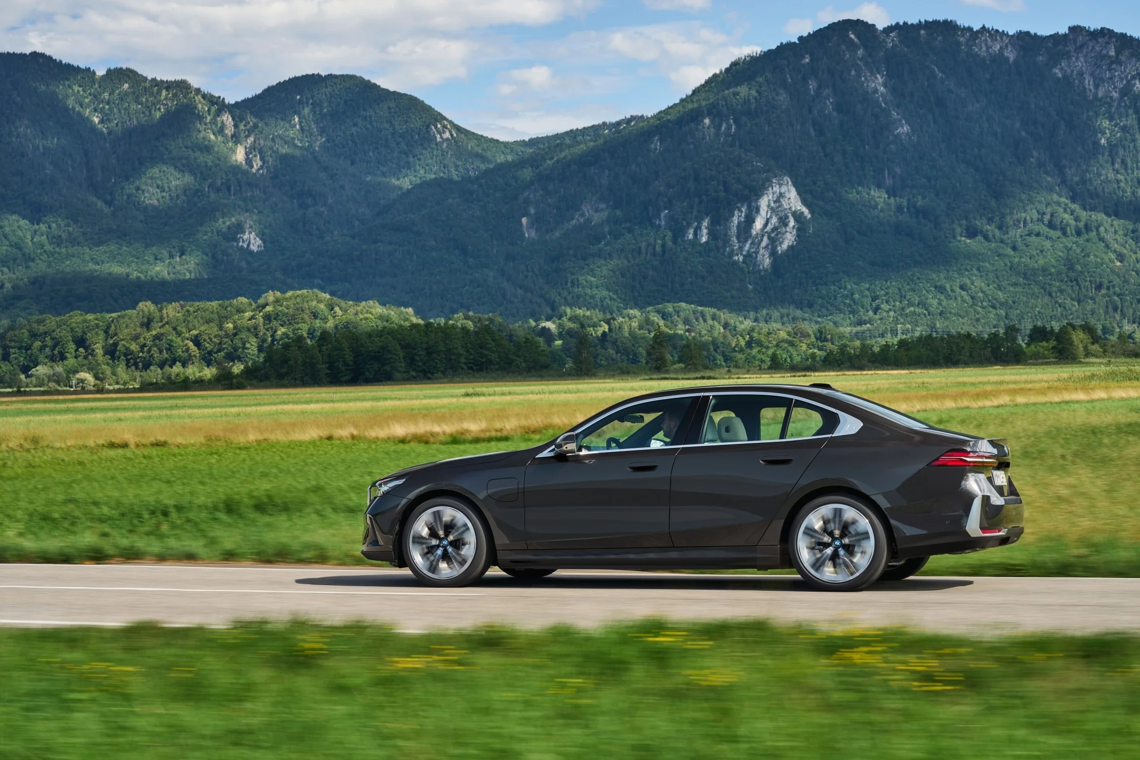BMW_Seria 5_17149_53780.webp